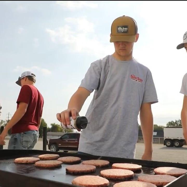 Agribusiness Today: Charleston students support farmers by providing meals during harvest